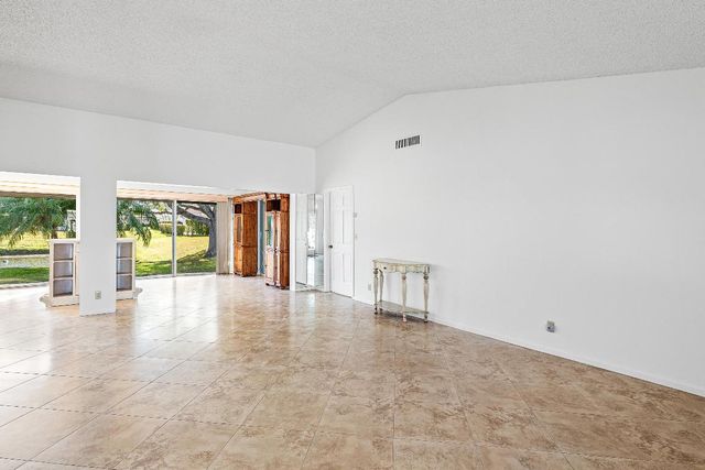 10848 Greentrail Drive S, Boynton Beach, FL 33436