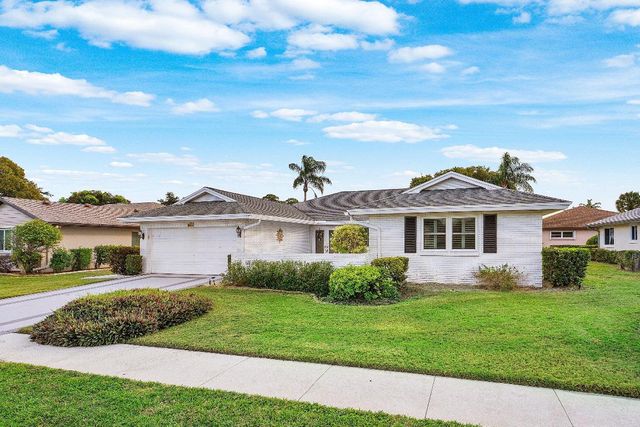 10848 Greentrail Drive S, Boynton Beach, FL 33436