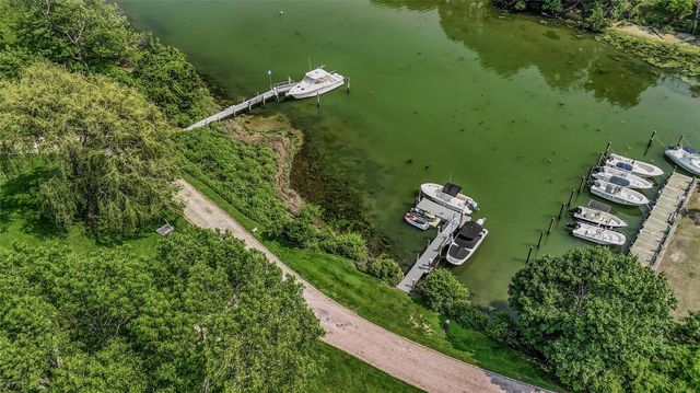 400 Town Creek Lane, Southold, NY 11971