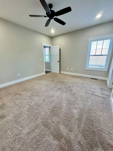 1135 Cross Pointe Dr, Cookeville, TN 38506