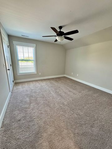1135 Cross Pointe Dr, Cookeville, TN 38506