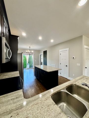 1135 Cross Pointe Dr, Cookeville, TN 38506