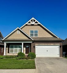 1135 Cross Pointe Dr, Cookeville, TN 38506