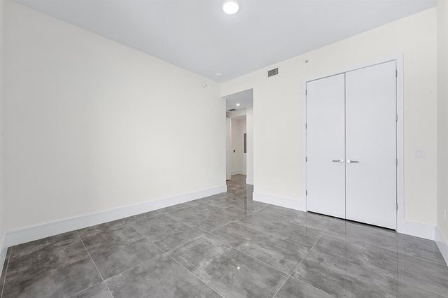 220 Lake Shore Drive 923, Lake Park, FL 33403