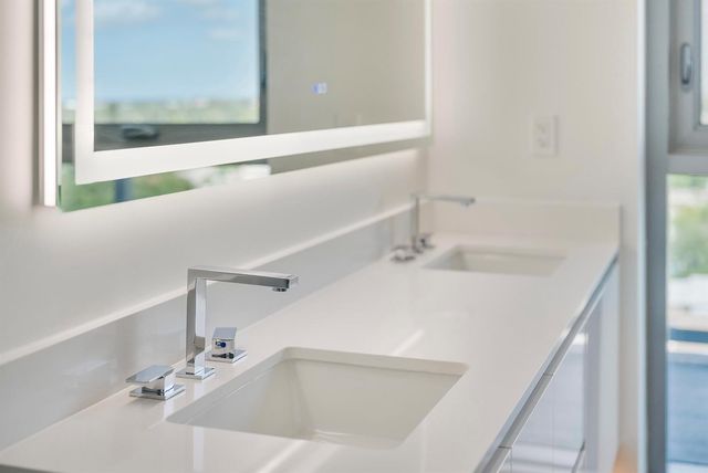220 Lake Shore Drive 923, Lake Park, FL 33403