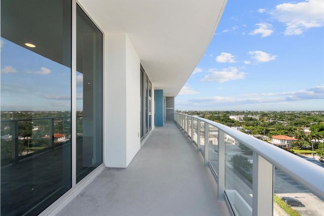 220 Lake Shore Drive 923, Lake Park, FL 33403