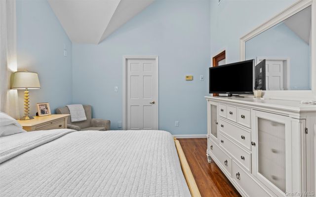 25 Bay 3rd Street, Islip, NY 11751