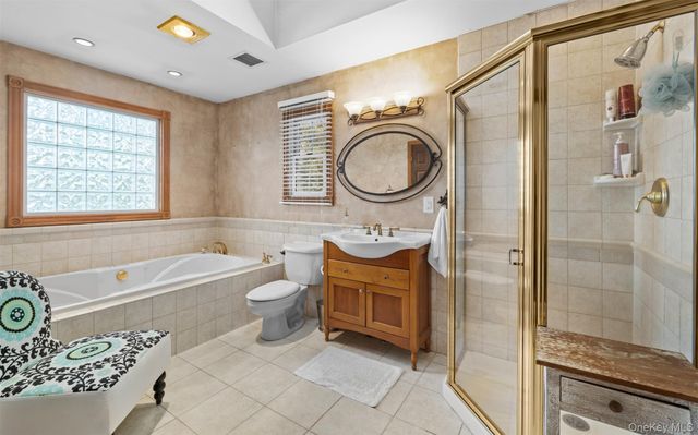 25 Bay 3rd Street, Islip, NY 11751