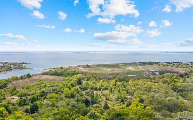 25 Bay 3rd Street, Islip, NY 11751
