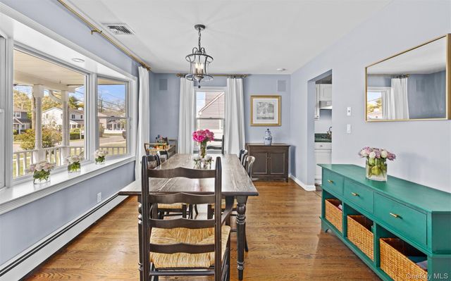 25 Bay 3rd Street, Islip, NY 11751