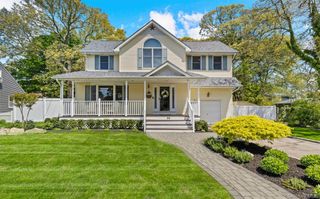 25 Bay 3rd Street, Islip, NY 11751