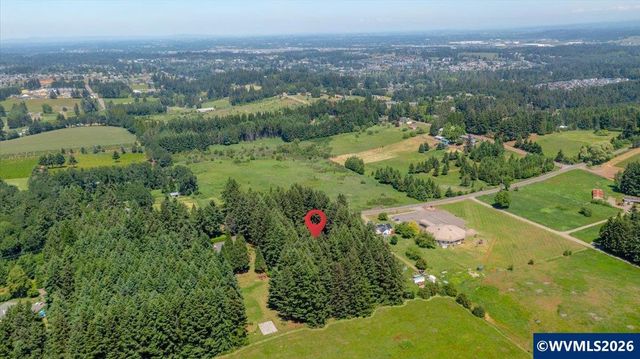 852 Hylo Rd SE, Salem, OR 97306