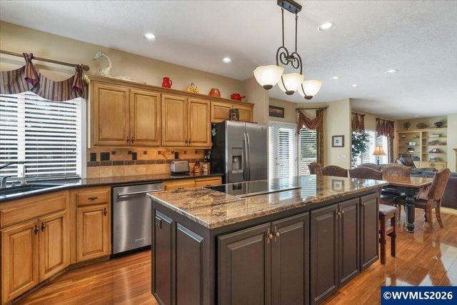 852 Hylo Rd SE, Salem, OR 97306