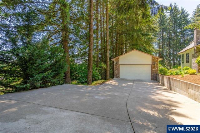 852 Hylo Rd SE, Salem, OR 97306