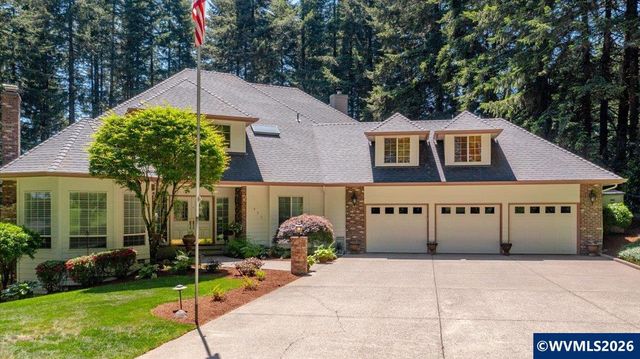 852 Hylo Rd SE, Salem, OR 97306