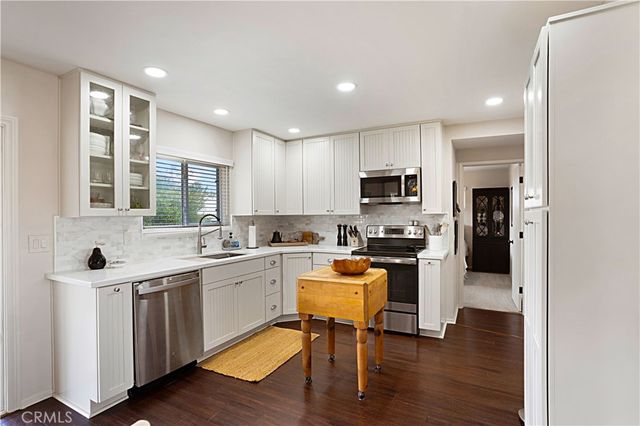 1221 W Mayberry Avenue, Hemet, CA 92543