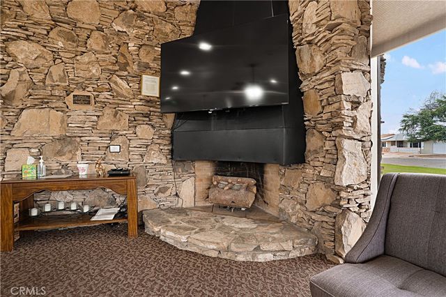 1221 W Mayberry Avenue, Hemet, CA 92543