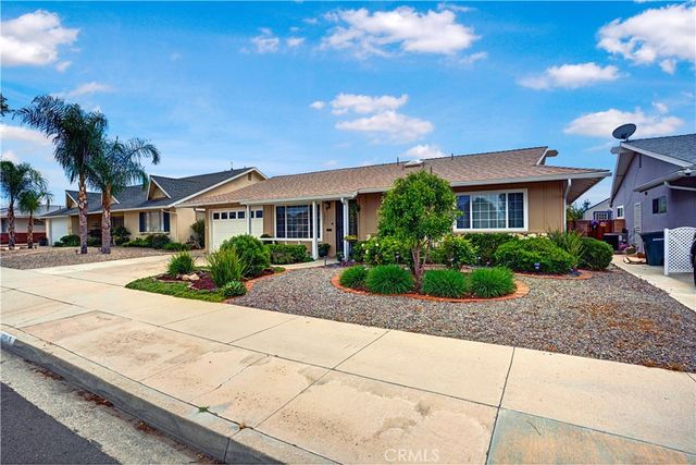 1221 W Mayberry Avenue, Hemet, CA 92543