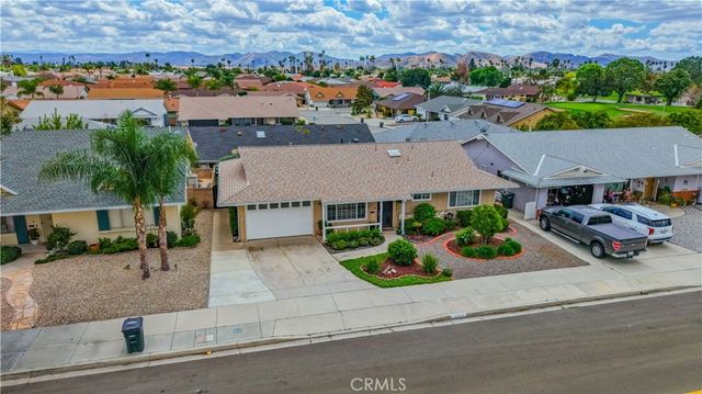 1221 W Mayberry Avenue, Hemet, CA 92543
