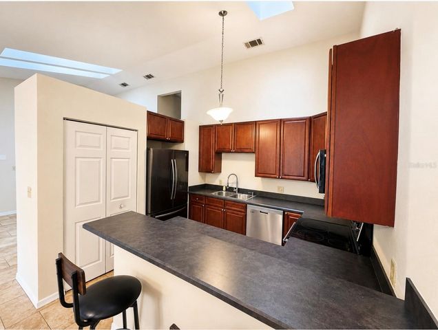 3915 NW 7TH PLACE, Gainesville, FL 32607