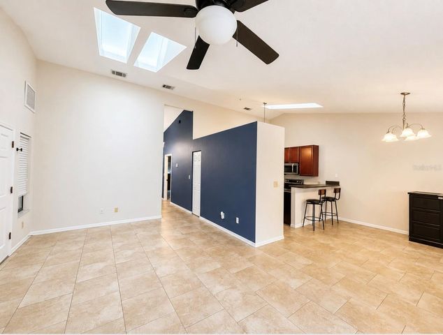 3915 NW 7TH PLACE, Gainesville, FL 32607