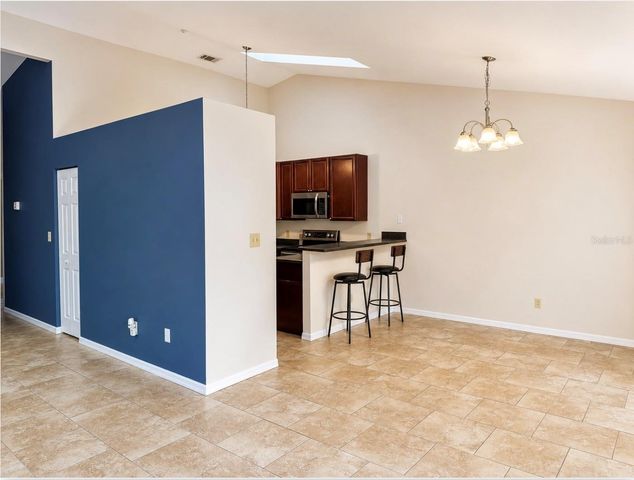 3915 NW 7TH PLACE, Gainesville, FL 32607