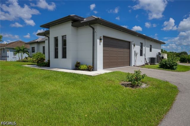 2806 45th AVE NE, Naples, FL 34120