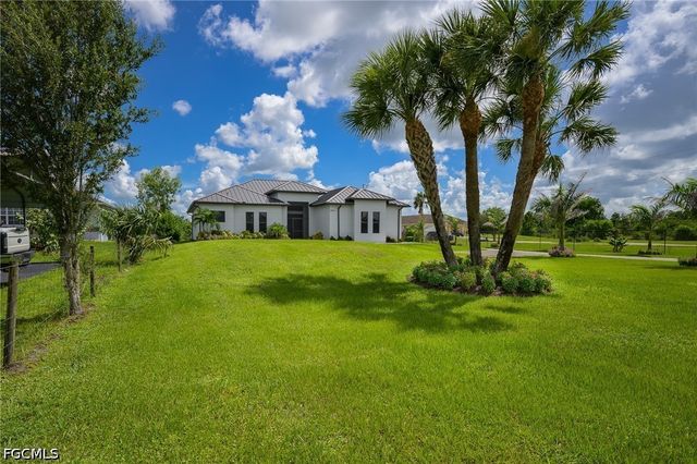 2806 45th AVE NE, Naples, FL 34120