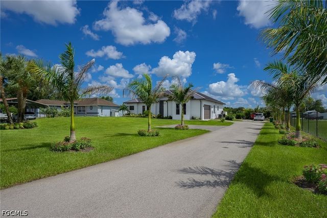 2806 45th AVE NE, Naples, FL 34120