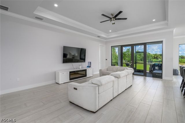 2806 45th AVE NE, Naples, FL 34120