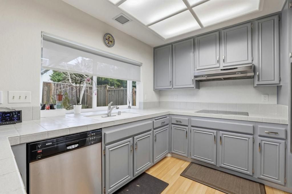 Image 15 of property listing at 148 Red River Way, San Jose, CA 95136