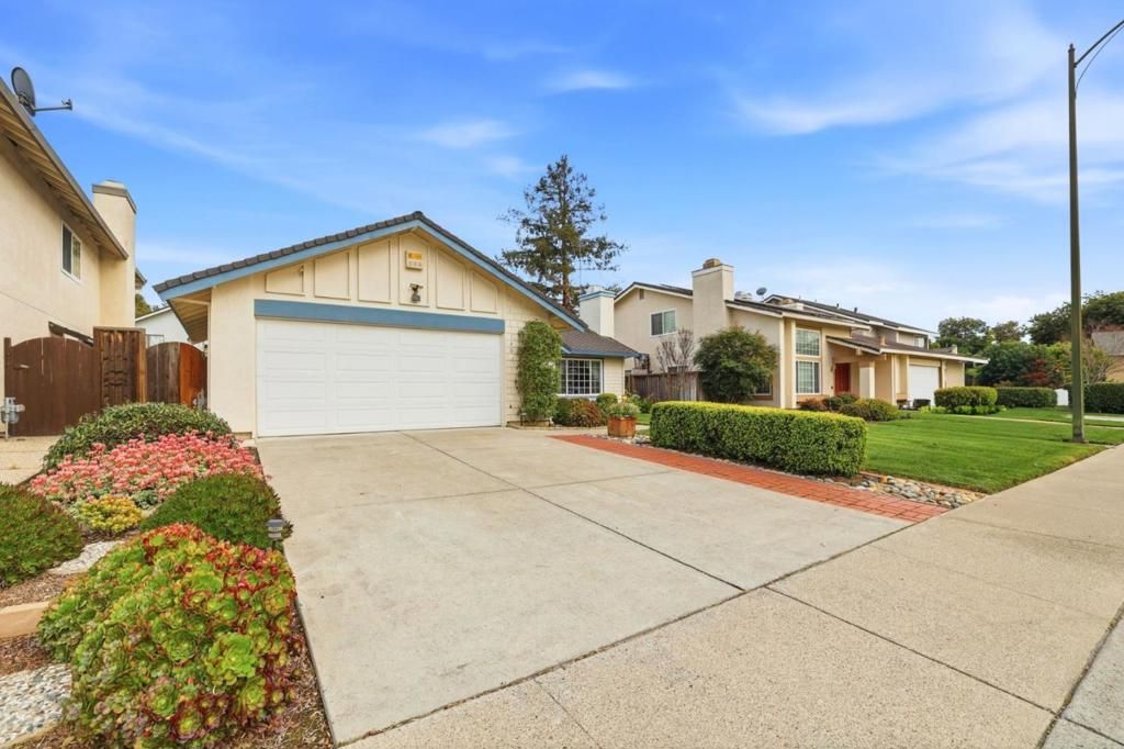Image 3 of property listing at 148 Red River Way, San Jose, CA 95136