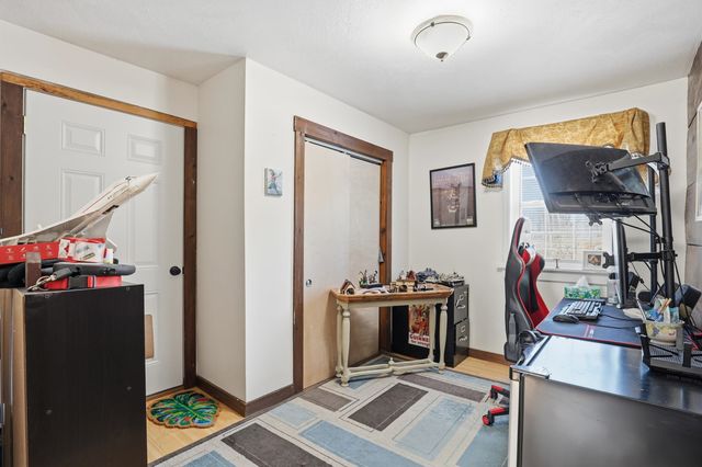 80 Weare Road, New Boston, NH 03070