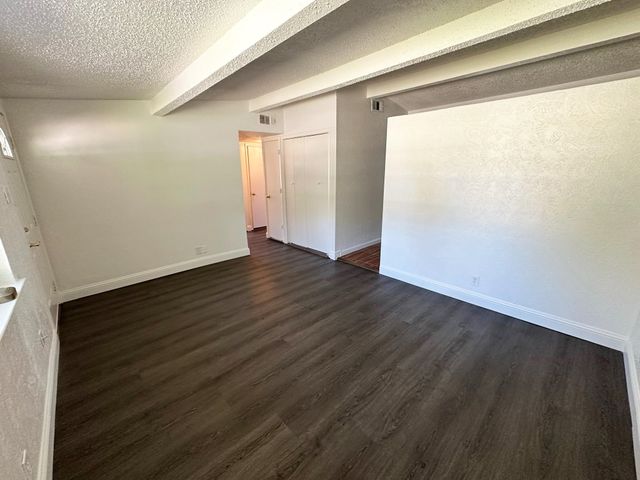 190 Yale Avenue, Lewisville, TX 75057