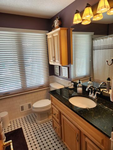 2909 Stratford Lane, Mound, MN 55364