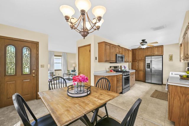 4642 101st STREET, Wauwatosa, WI 53225