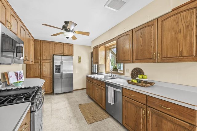 4642 101st STREET, Wauwatosa, WI 53225