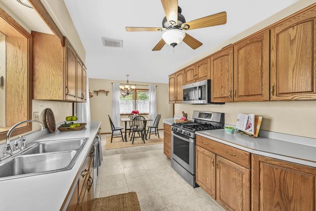 4642 101st STREET, Wauwatosa, WI 53225