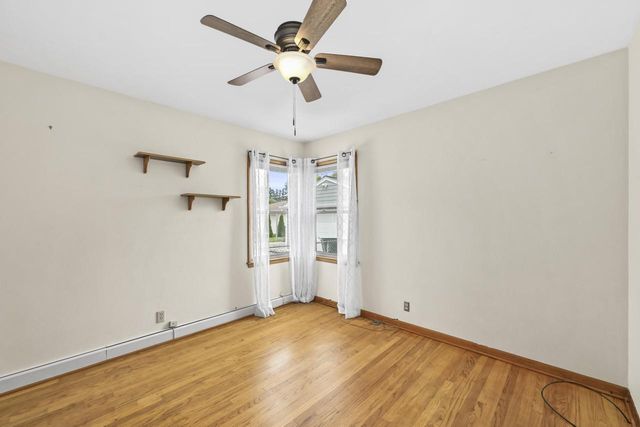 4642 101st STREET, Wauwatosa, WI 53225