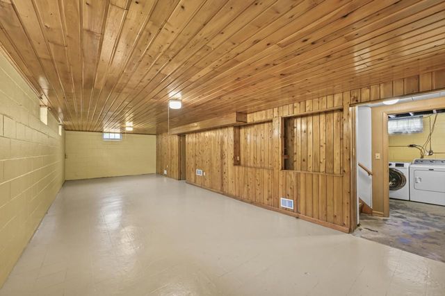 4642 101st STREET, Wauwatosa, WI 53225