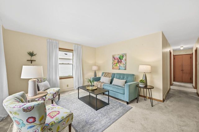4642 101st STREET, Wauwatosa, WI 53225