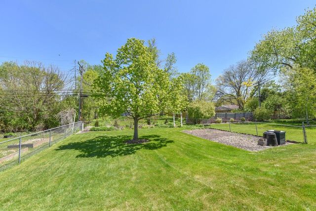 4642 101st STREET, Wauwatosa, WI 53225