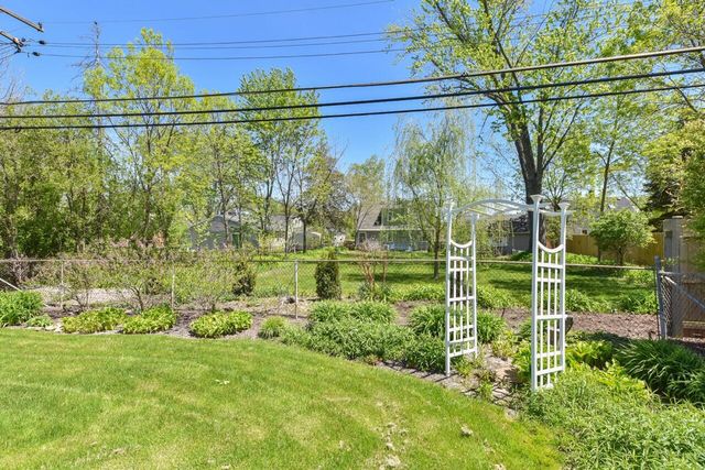 4642 101st STREET, Wauwatosa, WI 53225