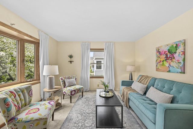 4642 101st STREET, Wauwatosa, WI 53225