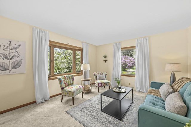 4642 101st STREET, Wauwatosa, WI 53225