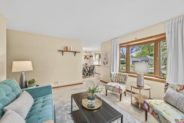 4642 101st STREET, Wauwatosa, WI 53225
