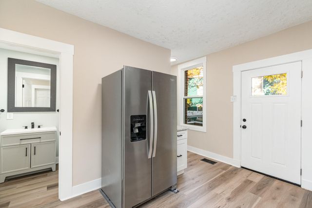 209 E 10th Street, Covington, KY 41011