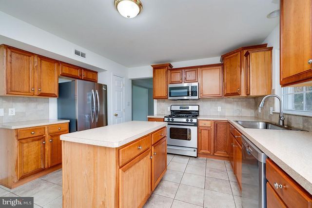 4985 THORNBURY CIR, Douglassville, PA 19518