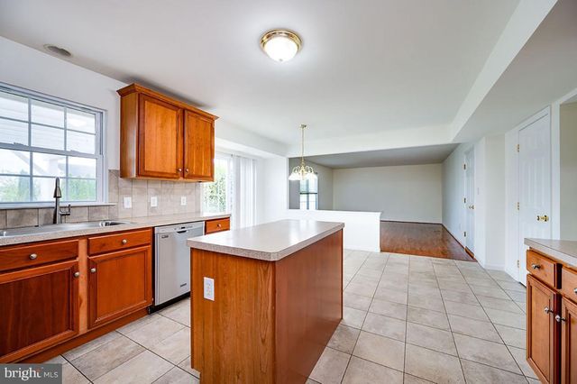 4985 THORNBURY CIR, Douglassville, PA 19518