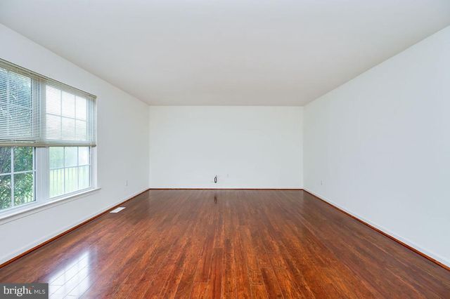 4985 THORNBURY CIR, Douglassville, PA 19518